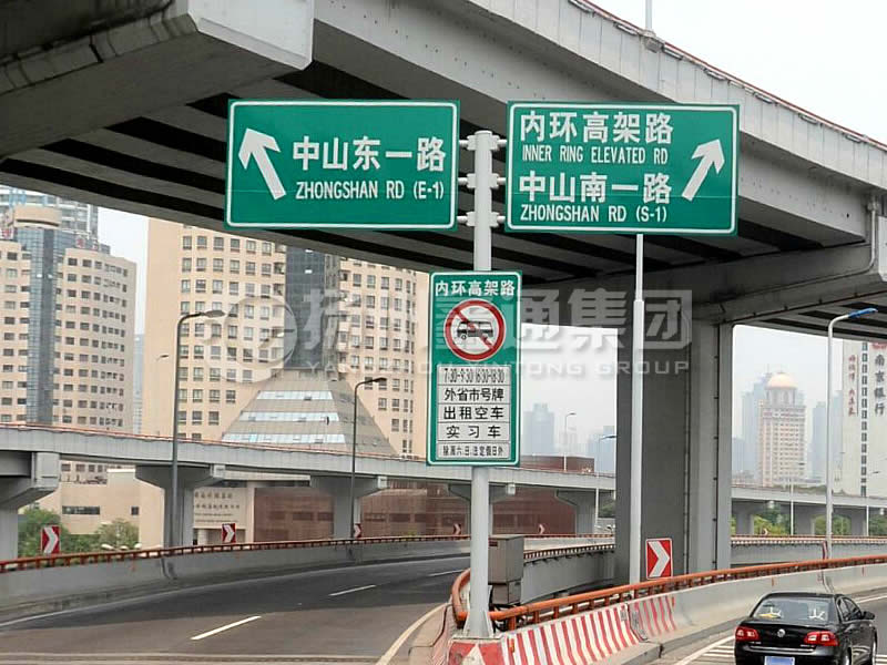 BZG-013，交通標志桿，T型三懸臂交通標志桿