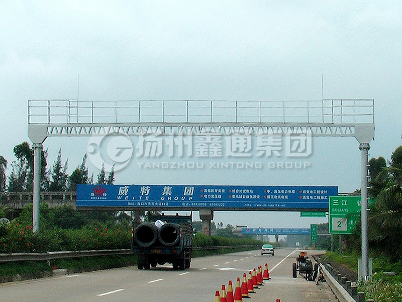 LMJ-010，情報(bào)板龍門架