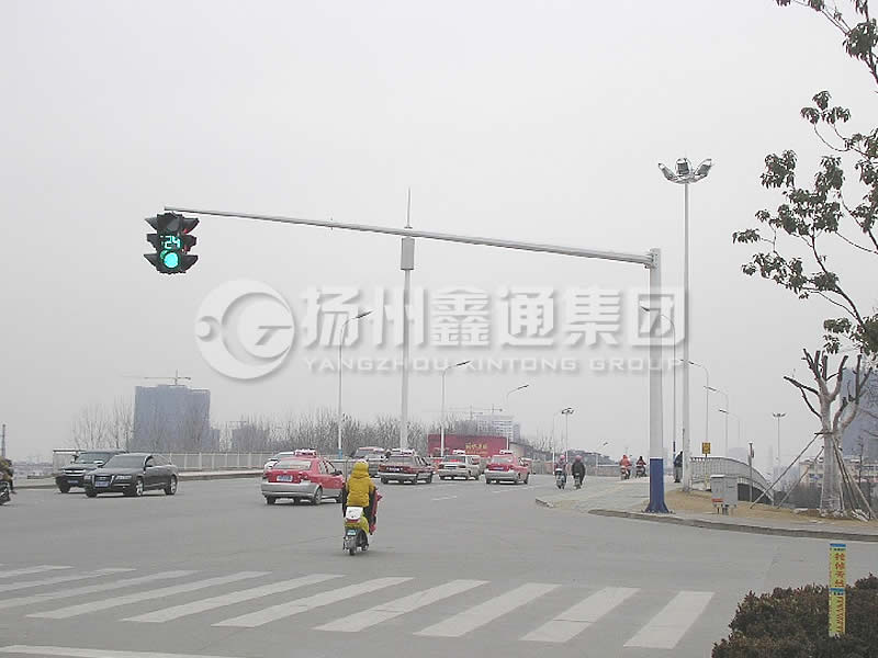 XHDG-054，釣魚桿式信號燈桿